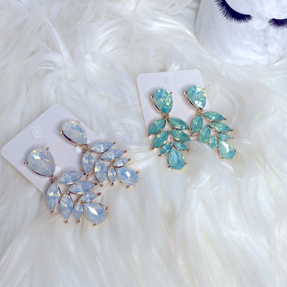 Leaf drop earrings